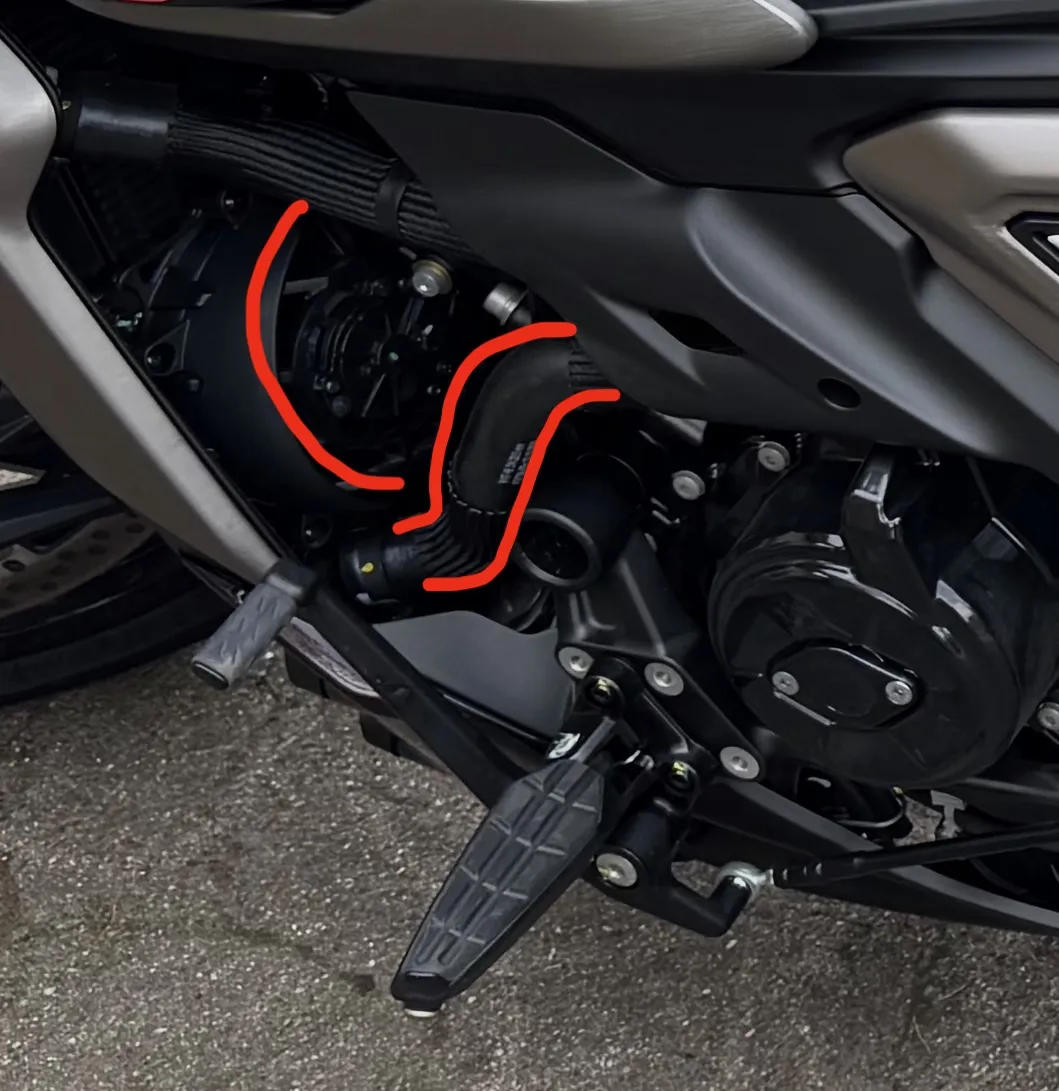 xDiavel V4, votre pied gauche sera au chaud!